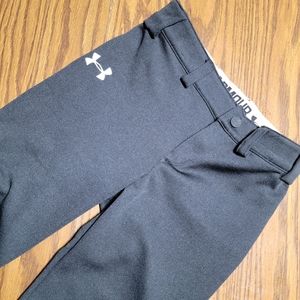 Girls softball pants. Under Armour. Size 6. Black.
